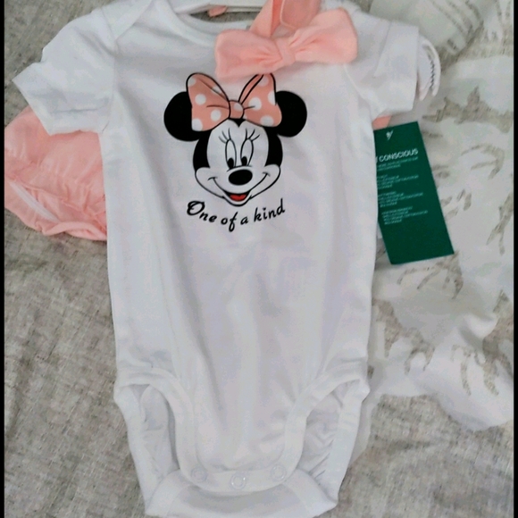 H&M Other - NWT infant 2 piece set Minnie Mouse